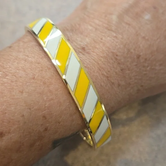 Kate Spade New York Idiom Gold Striped "Toe the Line" Enamel Bangle Bracelet - Picture 7 of 7